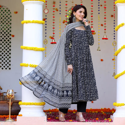 Amalkari Cotton Printed Set