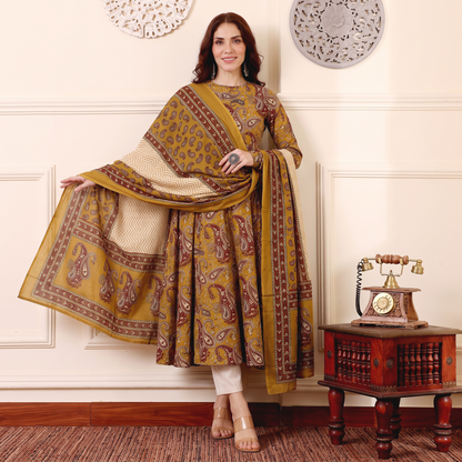 Bhamisha Cotton Set