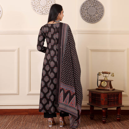 Namira Cotton Set