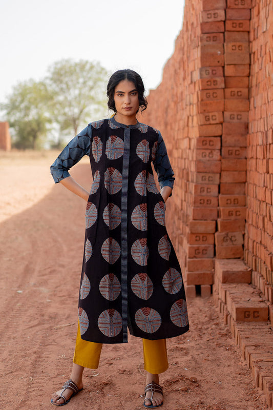 Pintuck Kurta - Black & Indigo