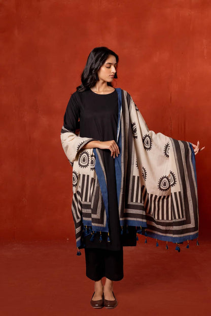 Set of 3 - Kurta, Dupatta & Pants - Asa 09
