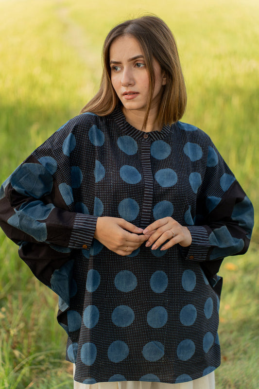 Freesize Anti-fit Top - Black & Indigo Dots