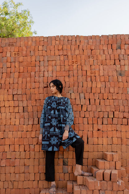Short Navi Pintuck Kurta - Black