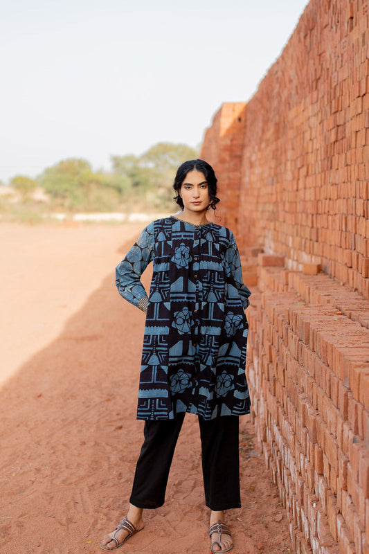 Short Navi Pintuck Kurta - Black