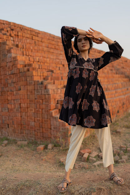Yara Tunic - Black