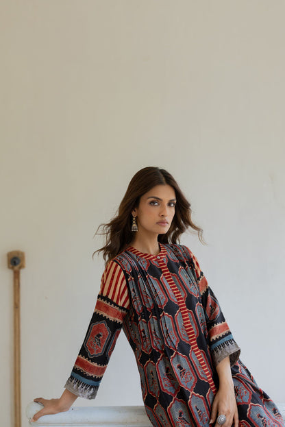 Chanderi Silk Pintuck Kurta Set of 2 - Noura