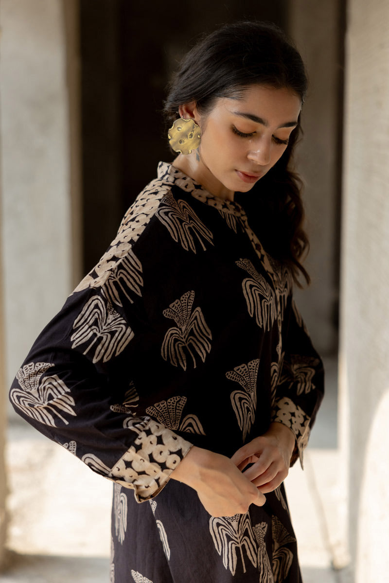 Stay in Tunic - Yana
