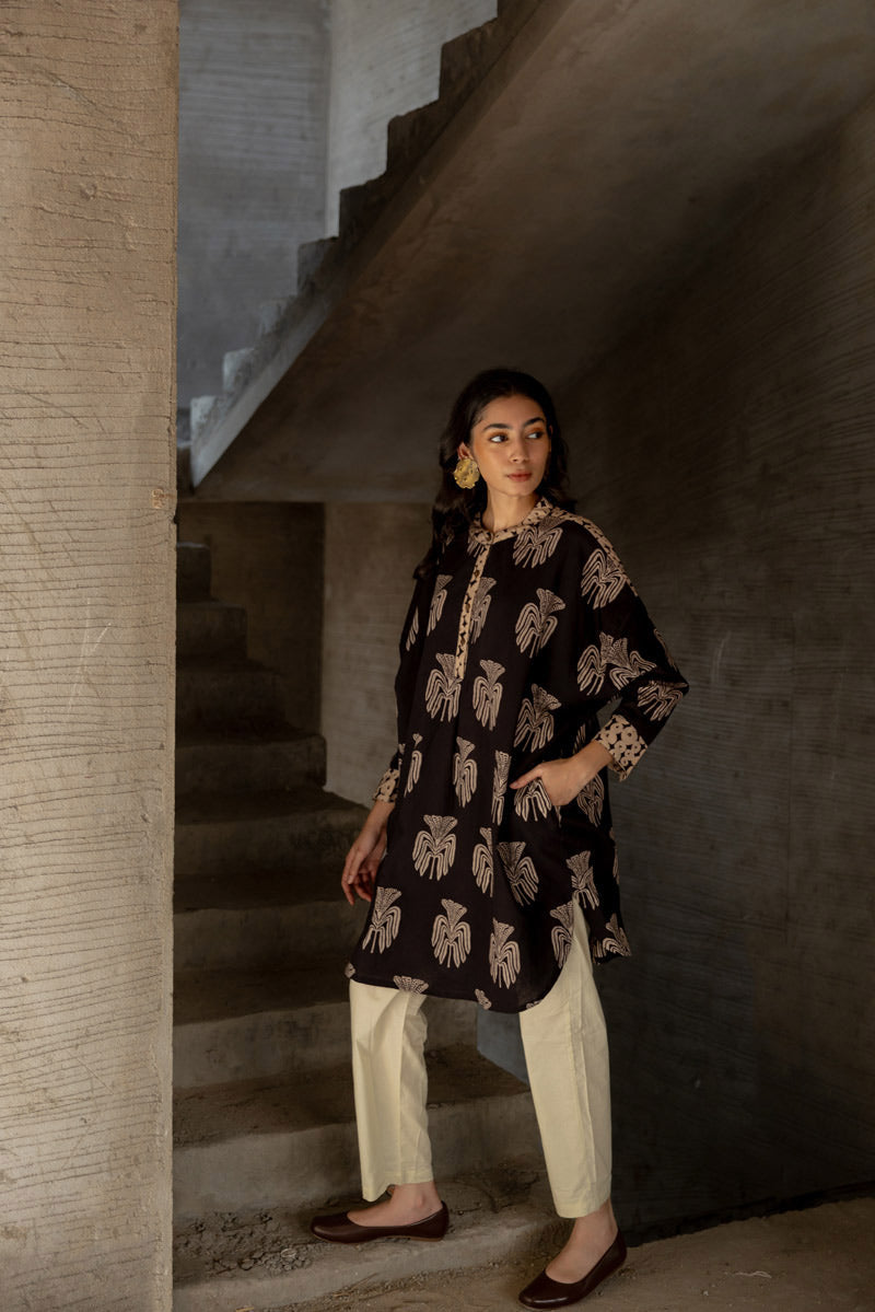 Stay in Tunic - Yana